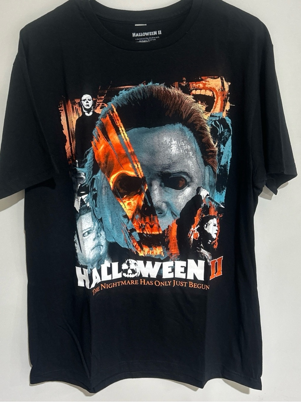 Halloween II Shirt Mens L Michael Myers Horror Movie Nightmare Has Begun NWOT.